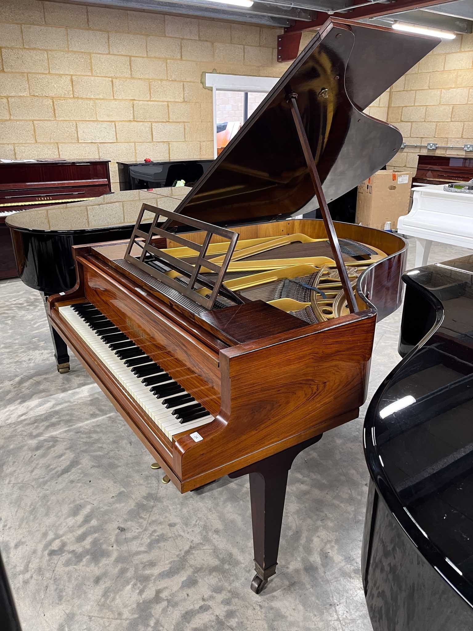 Blüthner upright piano